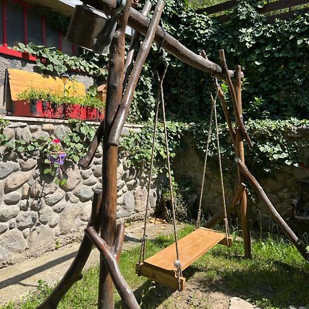 Artsiv Guesthouse ディリジャン エクステリア 写真